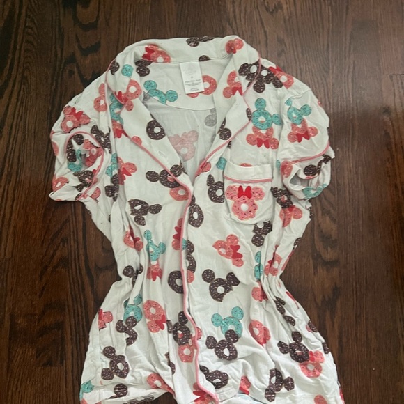 Disney pj top - Picture 2 of 3